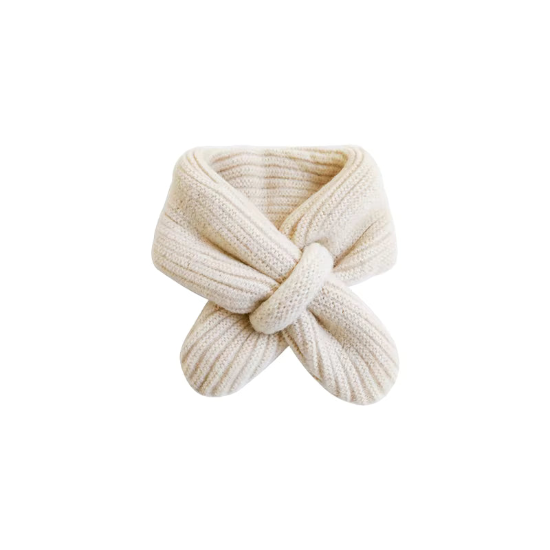 Soft yarn children’s scarf in white designed for everyday comfort — Cozibubs.
